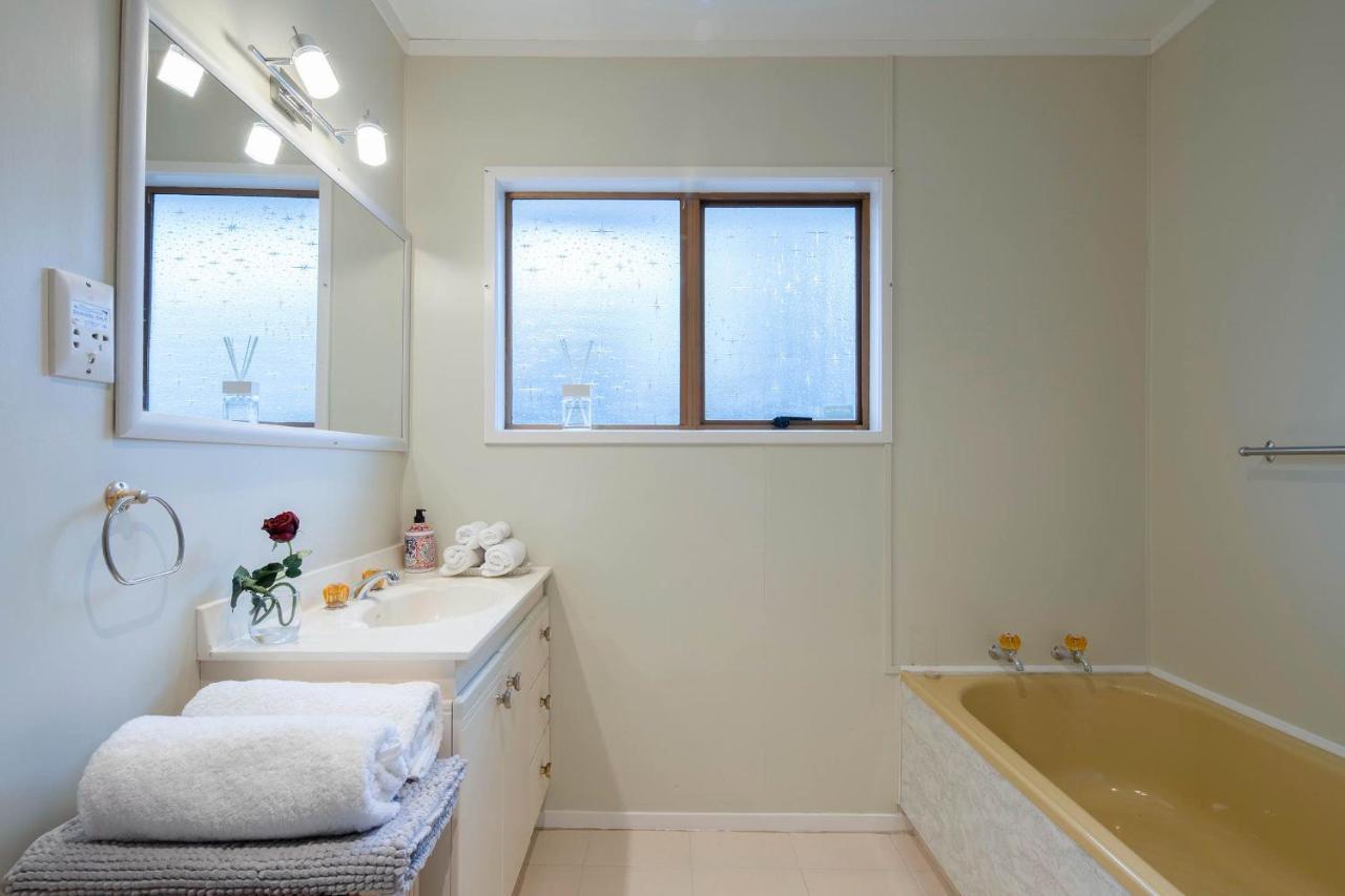 The Waterfront 361-with Sea View, Skysport And Air Conditioner In Each Bedroom Ferienhaus *